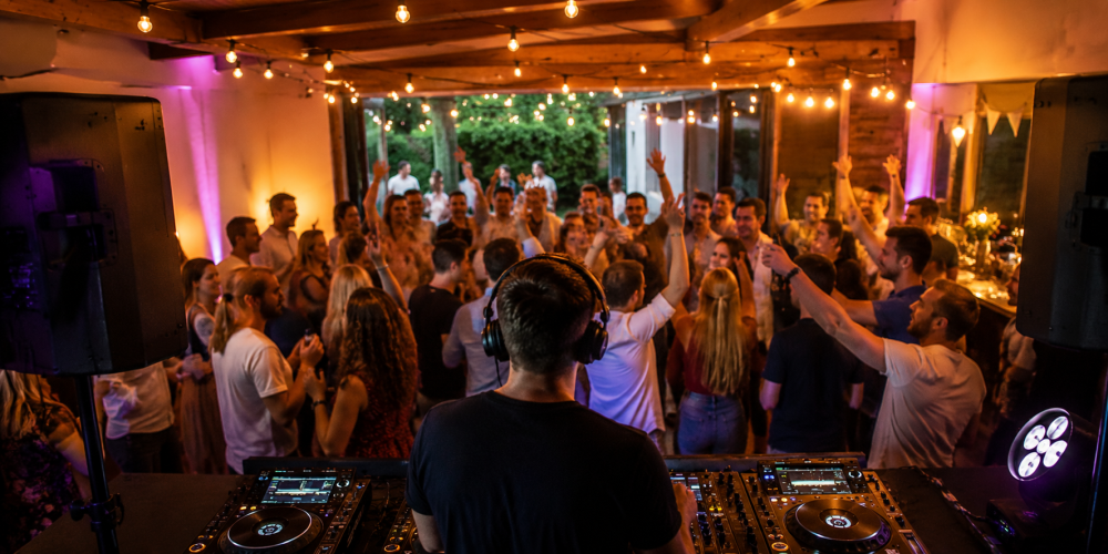 DJ huren in Friesland voor een feest