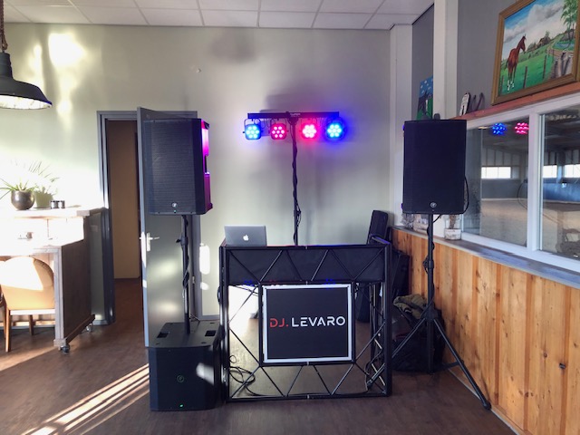 Compacte geluid en lichtset.